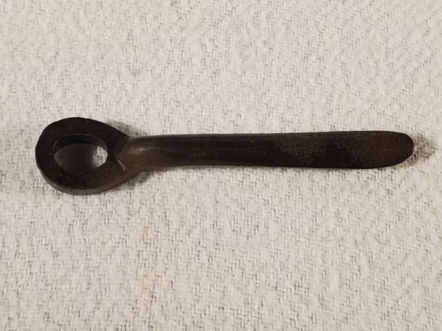 Antique Vintage Oval Drive Cast Iron Spanner Tap Valve Key ?