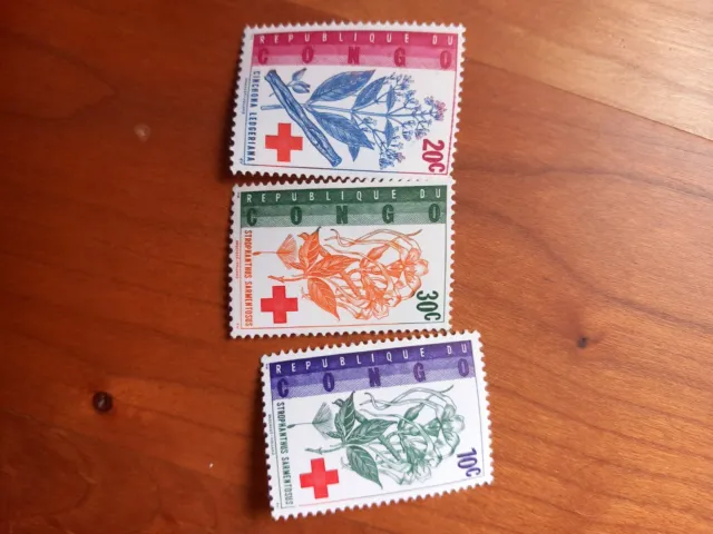 3 Briefmarken aus der Republik Kongo mit Pflanzenmotiven, wie neu, postfrisch