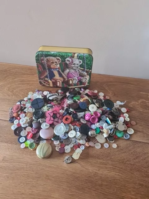 Bulk Lot  Of Grandma's Sewing Room Estate  Buttons & Storage Tin. V.g.c