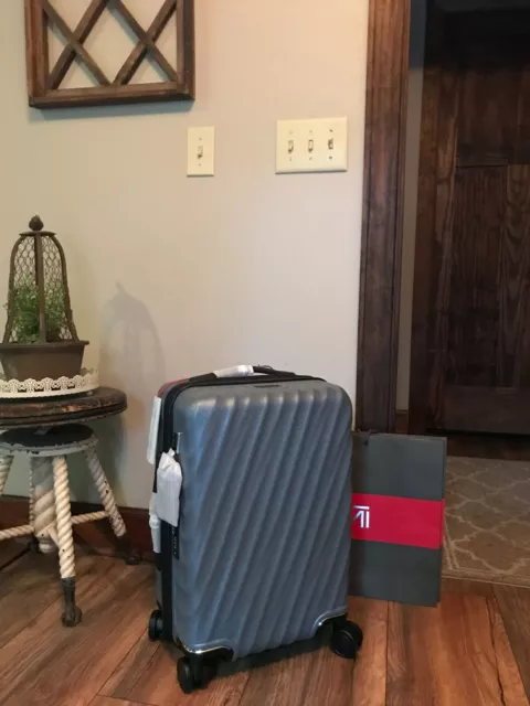 New TUMI 19 Degree International Carry On 4 Wheel Expand Gray Textured