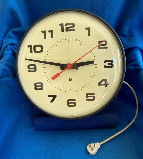 VINTAGE SIMPLEX 13IN Electronic Wall School Clock Black & Off White