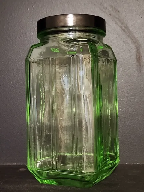 Vintage Green Depression Glass Kitchen Jar Bakelite Lid 17cm Deco