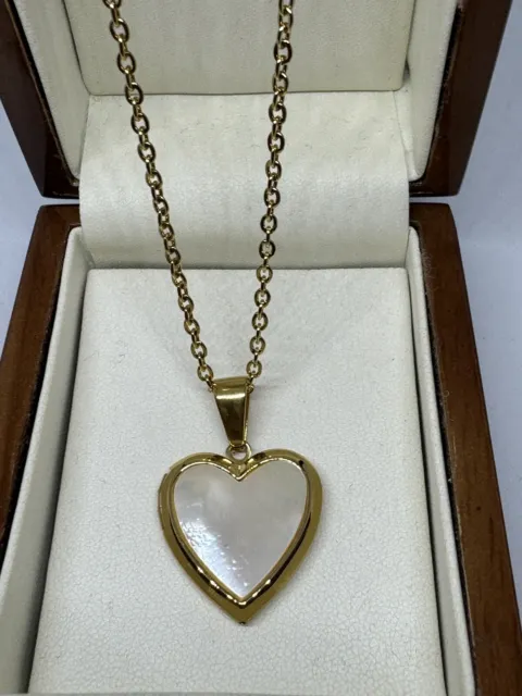 9CT Gold Filled Locket  Pendant  White Opal Heart  20'' Chain