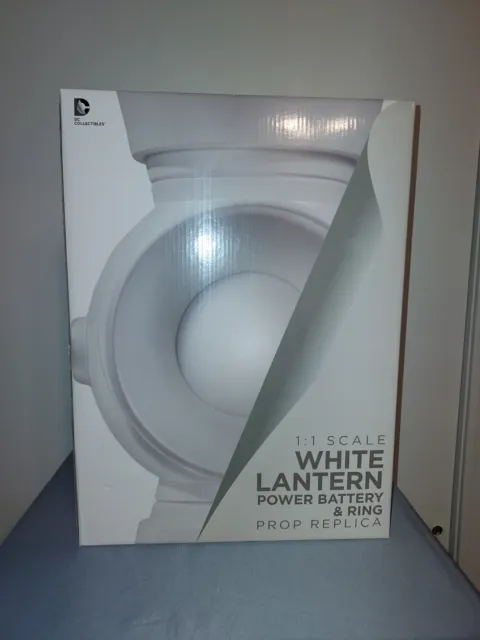 DC Collectibles 1:1 Scale White Lantern Power Battery & Ring Prop Replica