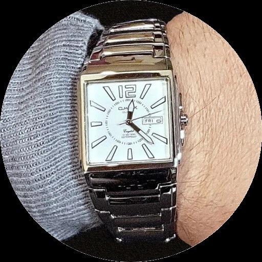 Montre OMAX Unisexe - Cadran Bleu, Bracelet Acier Inox - Mouvement Seiko - Étanche 5ATM - Garantie 4 Ans