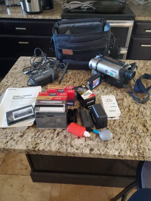 Sony Handycam CCD-TRV65 8mm Hi8 Camcorder w/ New Battery & Charger