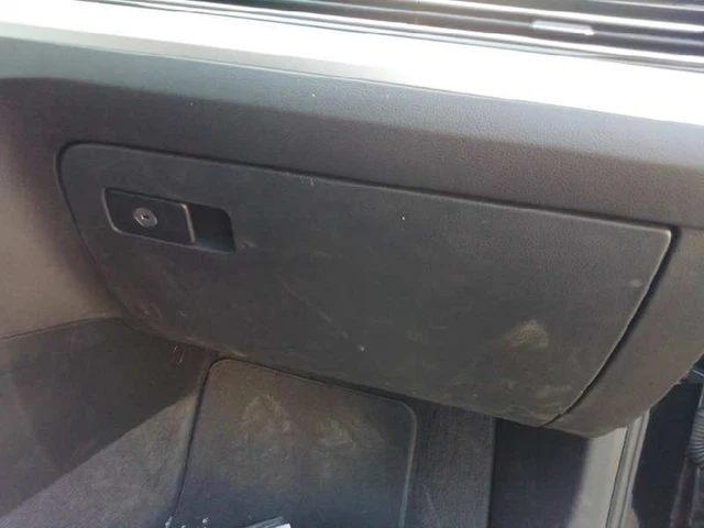 boîte a gants pour VOLKSWAGEN PASSAT VARIANT ADVANCE BMT 2014 945718