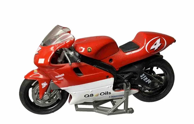 Miniature Moto Yamaha YZR 500 Cc Au 1/18 - Modèle Rouge #4 Majorette - État Neuf