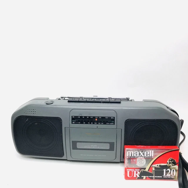 VINTAGE RADIO SHACK Boombox SCR53 Stereo Cassette AM/FM Tested