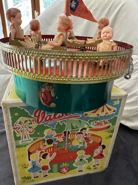 Jouet Mécanique Ancien Schuco - Petite Fille Bavarois - Rare