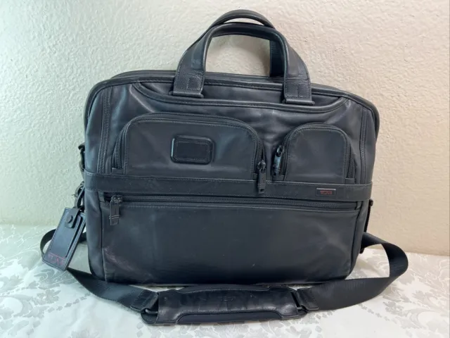 Tumi Alpha II 96516D2 Black Leather Laptop Briefcase Bag 16x12x3 Nice T-Pass