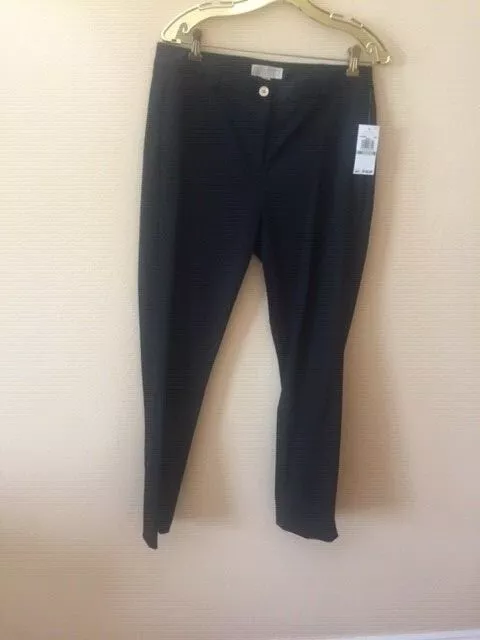 Michael Kors Sz 8 Black Pants. Inseam 28.5". MSRP $ 130.00. NWT