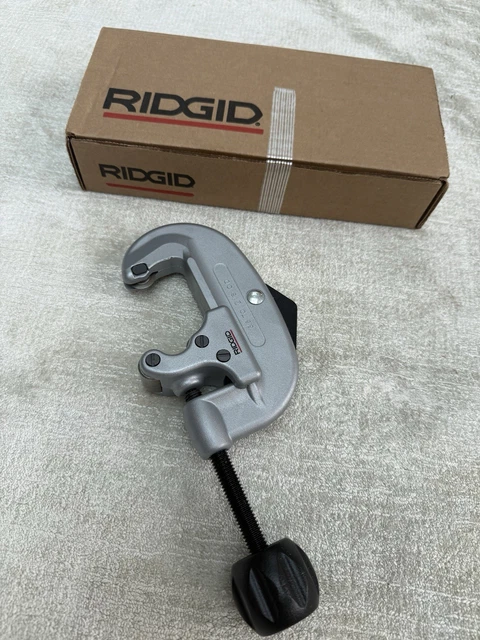 RIDGID 32935 MODEL 20 Screw Feed Tubing Cutter with Heavy-Duty Wheel ...