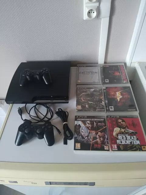 Sony PlayStation 3 Slim 320 Go Console - Noire (CECH-2504B) + 6 Jeux
