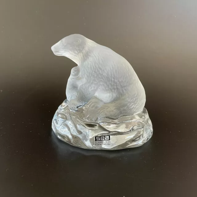 Vtg Swedish Art Glass Polar Bear Mom & Cub on Ice Crystal Sculpture Paperweight