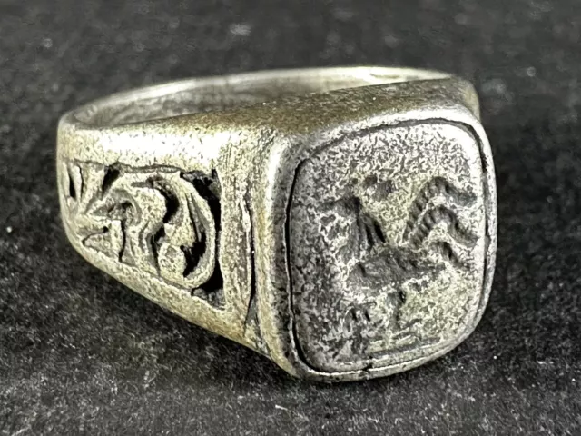 Decorated Ancient Roman Silver Ring Depicting Cockerel On Bezel Circa 100-300 Ad