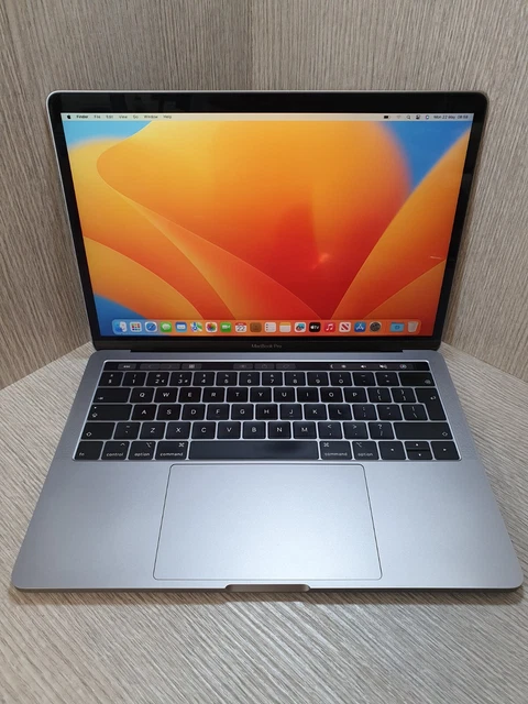 MacBook Air 13" i5 @ 2.3GHz 8GB 256GB SSD Ventura 13.0 2018 Grade C EB2205