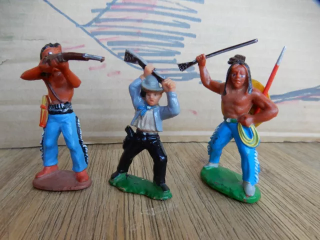 3 Ddr Cowboys & Indianer Gummi Figuren Professionell Repariert / Neu Gestaltet 4