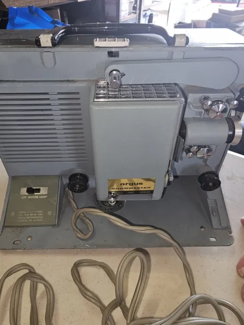 Vintage ARGUS Showmaster 500 AZ 8mm Movie Film Projector