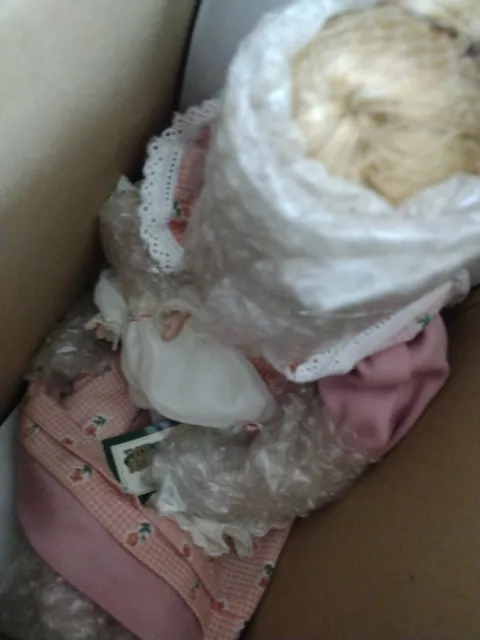heritage signature collection porcelain doll Brittany And Baby 12388