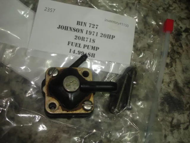 1971 Johnson 20hp 20r71s fuel pump   boat motor part Bin 727