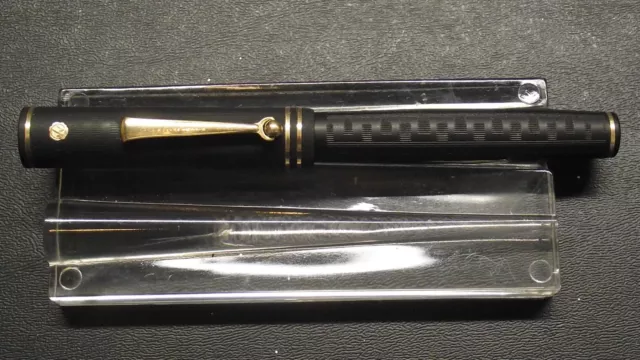 Wahl Eversharp Gold Seal Black Chased Hard Rubber & Gold Large Fountain Pen