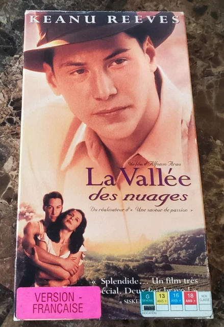 *VHS French Movie La Vallée des Nuages (Les Vendenges de Feu) - Keanu Reeves