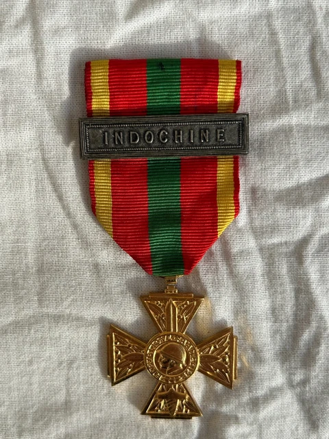 Médaille Militaire Biélorusse Ancienne - Décoration En Bronze (1919-1920) - Occasion, Pièce De Collection