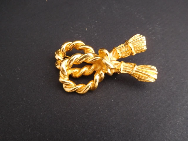 Broche Fantaisie Signée Ines De La Fressange - Couleur Dorée - Occasion