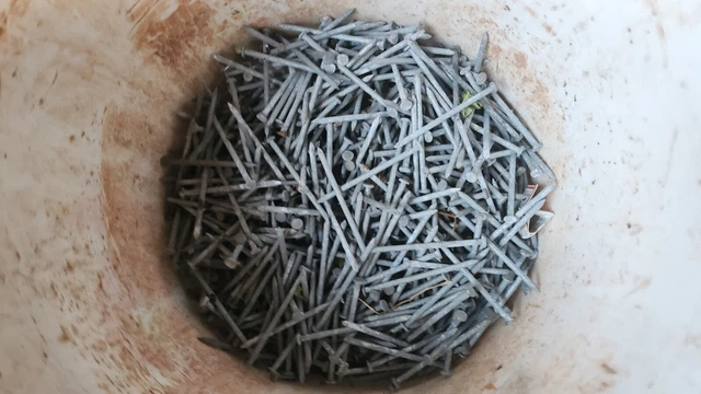 nails lot 50lb 3inch roofing