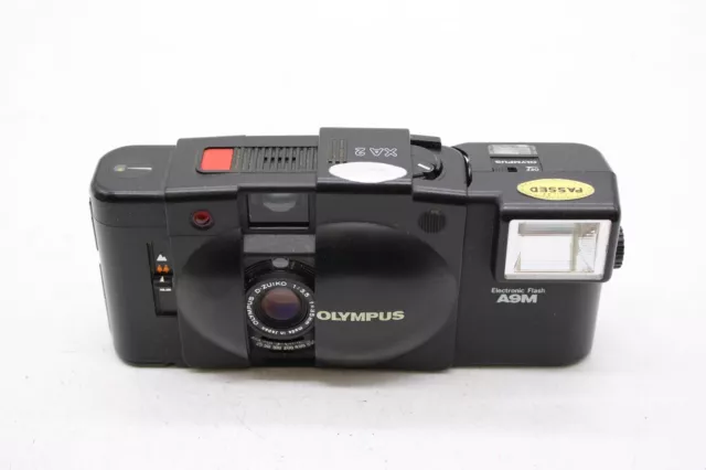 C Vintage Olympus XA2 35mm Point & Shoot Film Camera W/ A9M Electronic Flash
