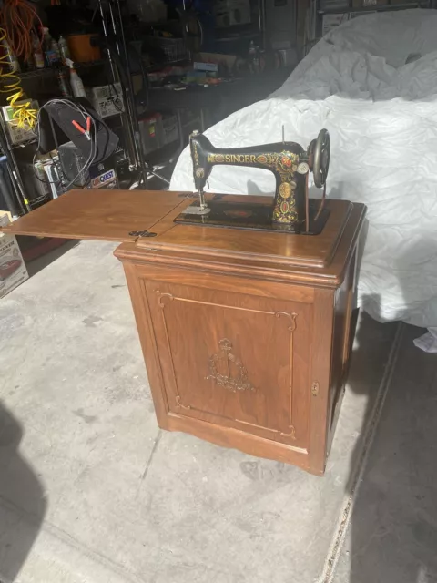 Singer Treadle Sewing Machine, Model/Class 66, In Cabinet