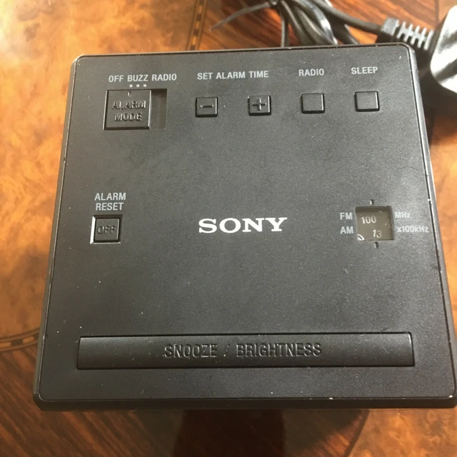 SONY ICFC1B CUBE Clock Radio with FM AM Snooze Alarm REFF 06 GREEN