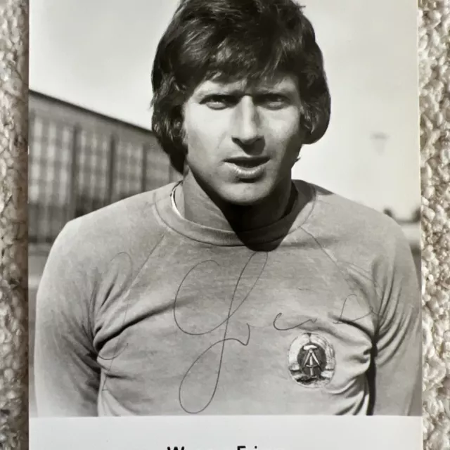 Fußball Autogrammkarte / Werner Friese / Nationalmannschaft DDR / Handsigniert