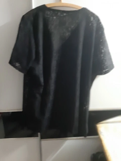 Siehe fotos.Damen bluse,schwarz..grosse grösse.guter zustand.nur 3 Tage günstig. 2