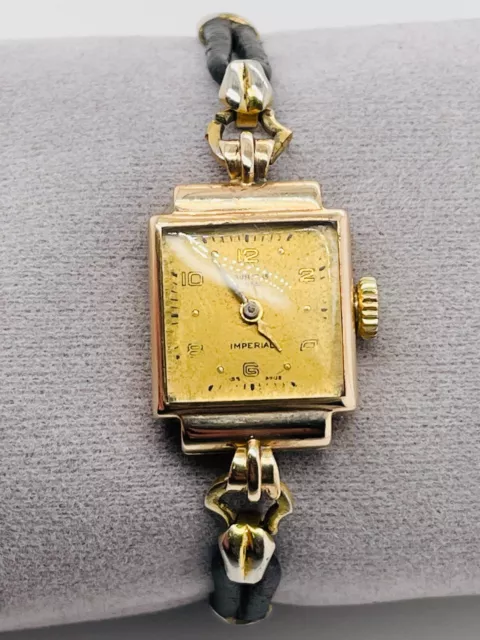 Vintage Circa 1930's 9ct Gold Swiss Manual Wind Saunders Sydney Watch