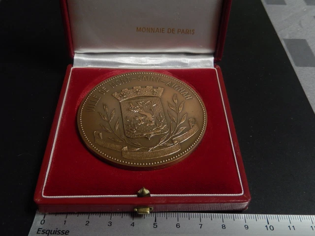Médaille Ville De Draguignan 1977 Bronze Argenté 65mm - Calendrier M.Couture - Collection