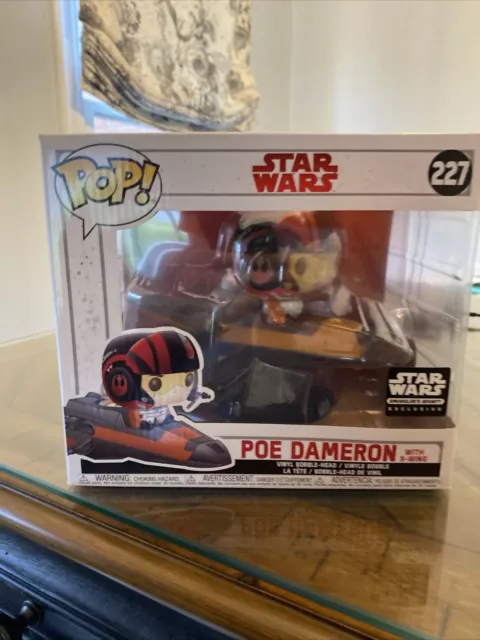 Funko Pop! Star Wars Smuggler's Bounty Exclusive Poe Dameron with X-Wing 227