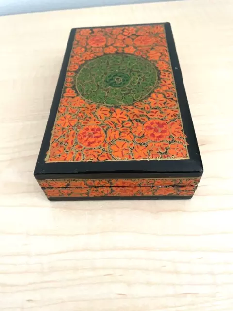 Hand Painted Kashmiri Lacquered Trinket Jewelry Box Made In India 7"x4" 2