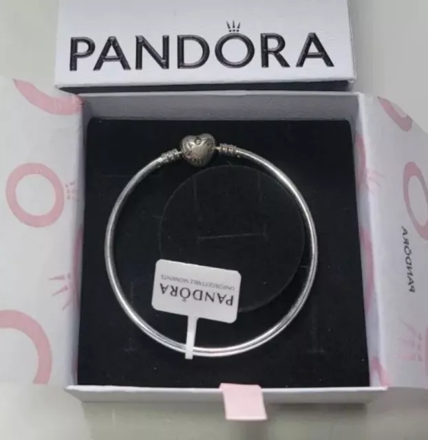 Authentic PANDORA Moments Always In My Heart Clasp Bangle Bracelet 596268 8.3in