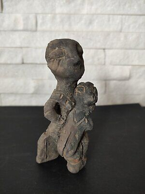 Mother & Child NEOLITHIC VINCA CULTURE CLAY SEATING IDOL 4400-3200 BC. 12,4 cm.