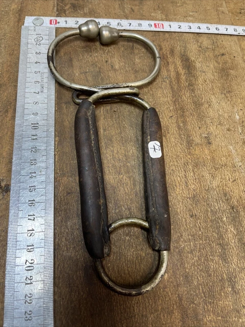 MOUCHETTE OUTIL ancien A BOEUF TAUREAU AGRICOLE TIRE BOEUF pince nez