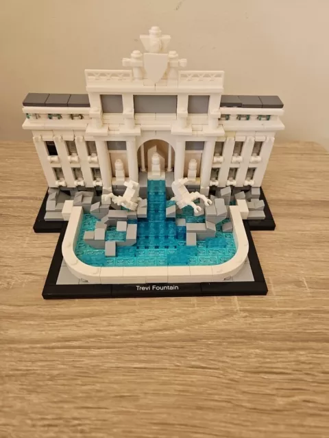 LEGO ARCHITECTURE: Trevi Fountain (21020)