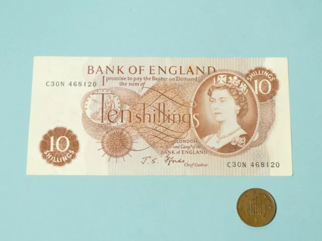 B310 - British Fforde Red-Brown 10s Ten Shillings Banknote C30N 468120 #BN2