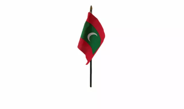 Maldives 6" x 4" Hand Waving Flag