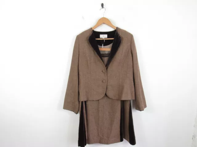 Country Casuals Womens 2 Piece Brown Suit Set Wool Skirt And Jacket Size 12 UK