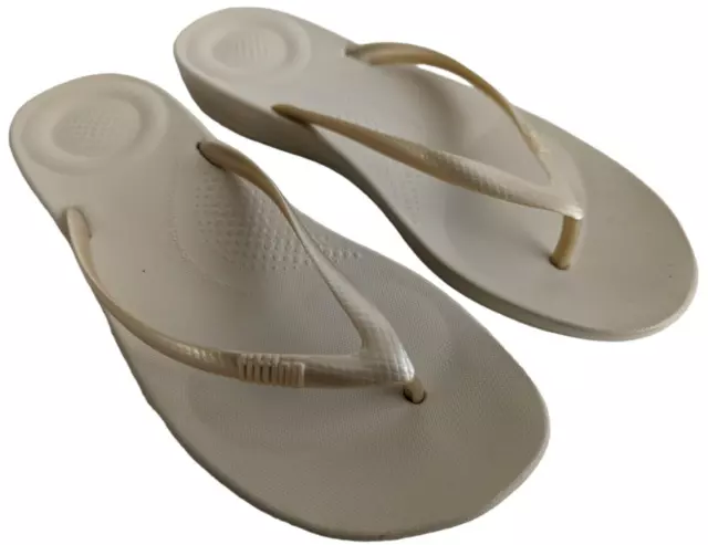 Fitflop Iqushion Womens Size 7 Gold Casual Slipper Slide Flip Flop Thong Sandal