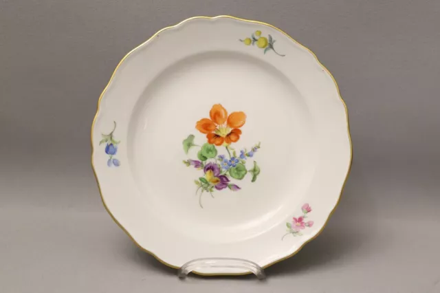 Meissen Kuchenteller,Blumenmalerei mit Gold.(01-1019)