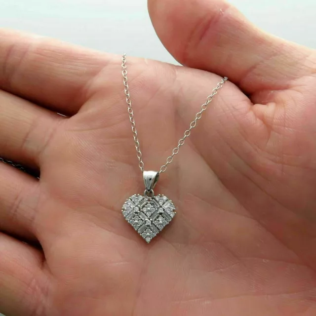 Pendentif coeur d'amour en diamant simulé rond baguette 1,25 ct en argent...