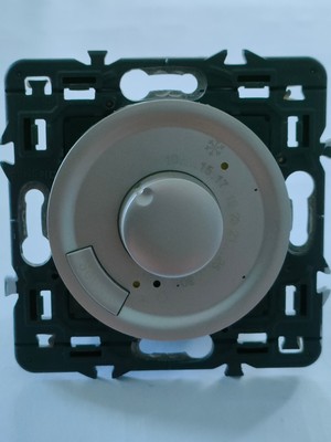 Legrand Lbd 406 alimentation standard 75221201 zuchini identique legrand 